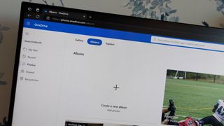 OneDrive web albums